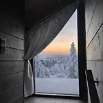Black Villa, Aurora View Bath & Sauna, Private Design In Lapland Villa Kolari