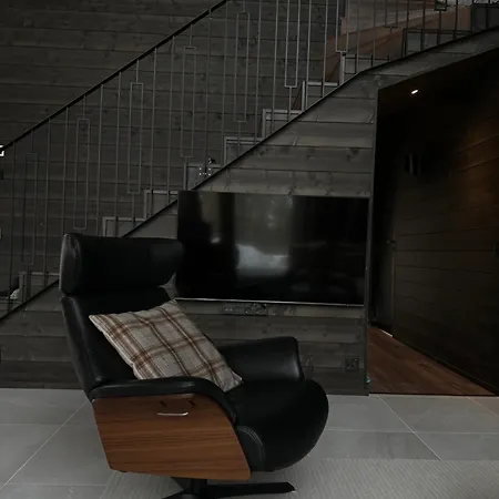 Black Villa, Aurora View Bath & Sauna, Private Design Villa In Lapland Kolari