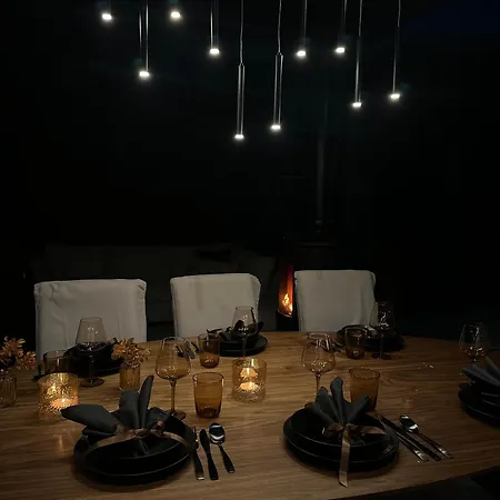 Black Villa, Aurora View Bath & Sauna, Private Design In Lapland Villa *